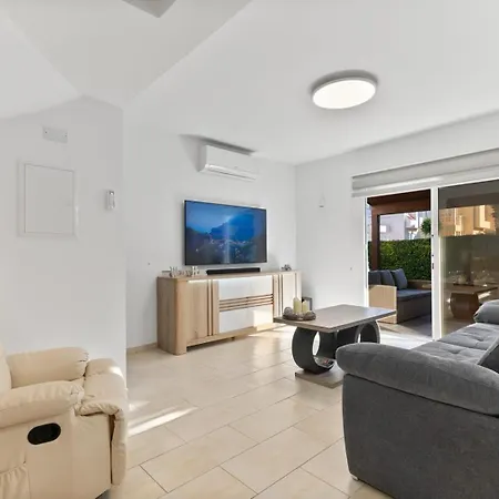 Apartment Kasandra Luxury 2 Bedroom Townhouse *
