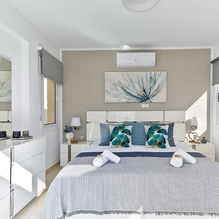 Apartment Kasandra Luxury 2 Bedroom Townhouse *
